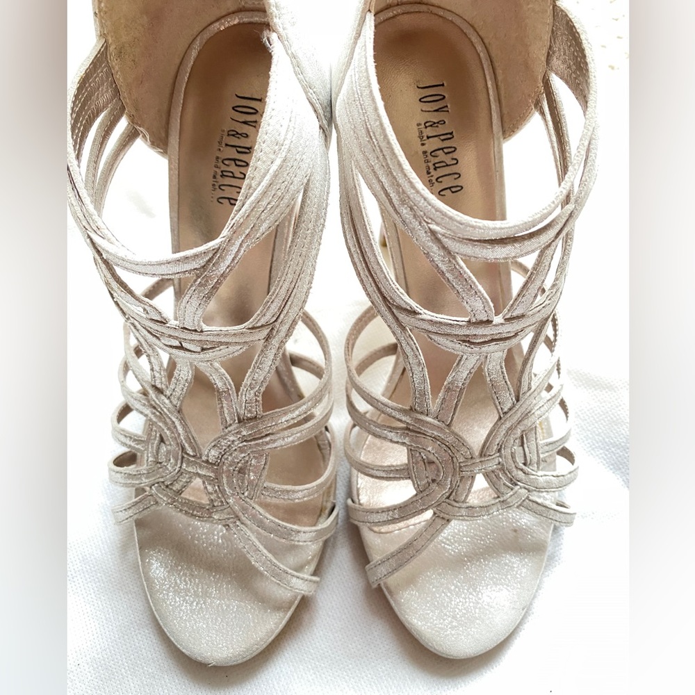 Joy & Peace Silver tone heels Sandals Size 36 wedding party cocktail